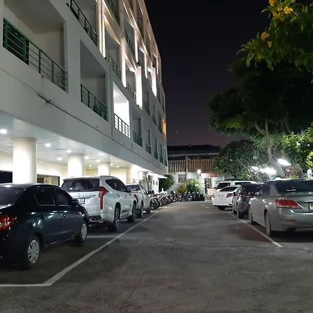 Central Place Hotel Rayong Dış mekan fotoğraf