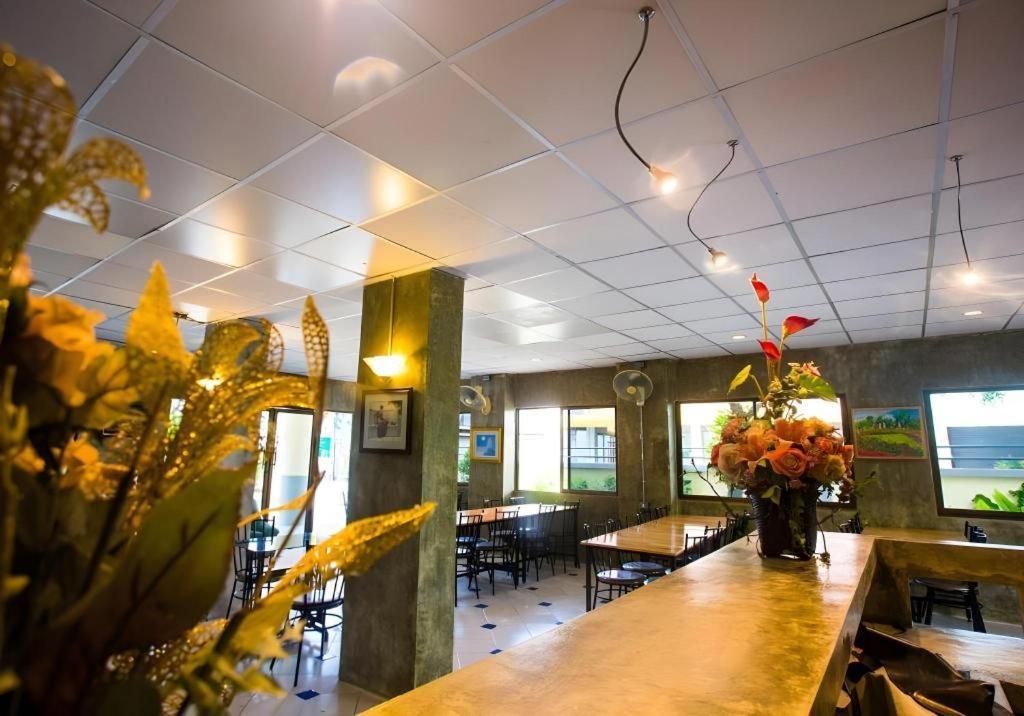 Central Place Hotel Rayong Dış mekan fotoğraf