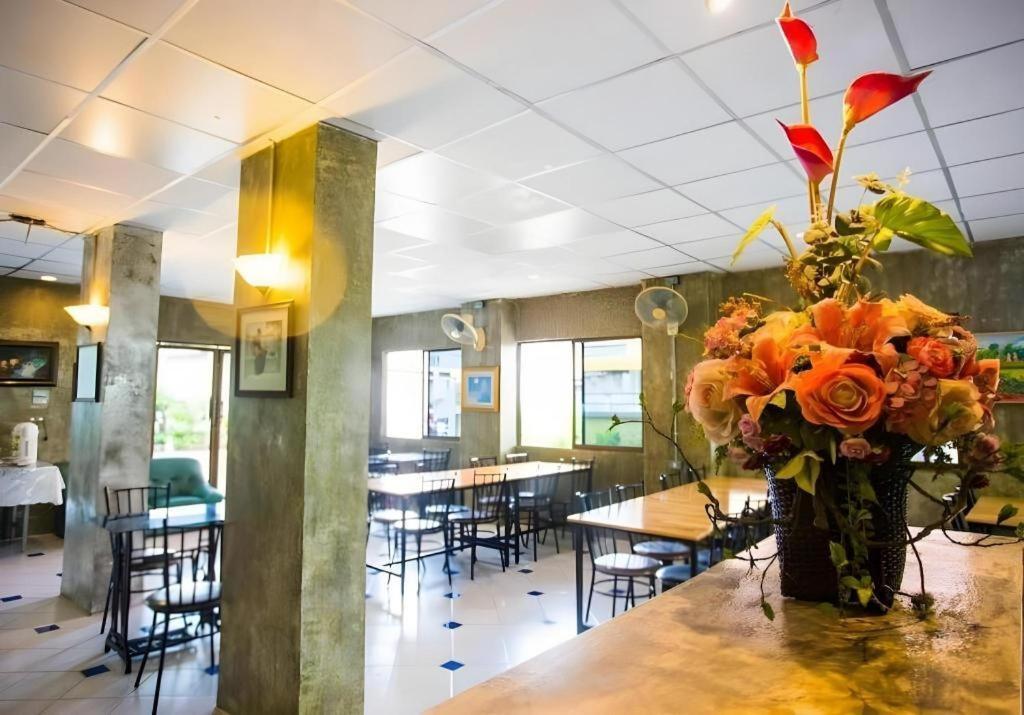Central Place Hotel Rayong Dış mekan fotoğraf