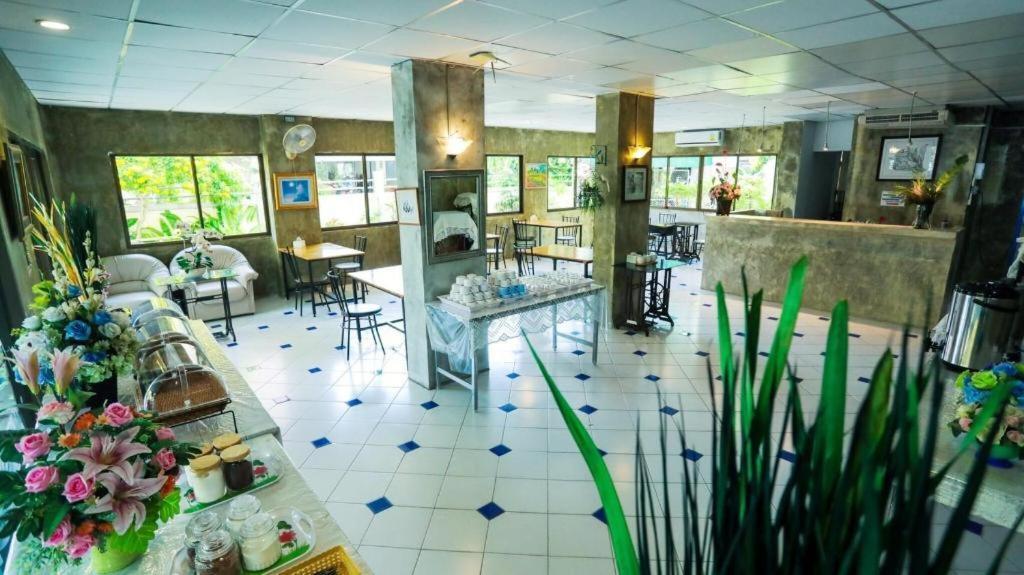 Central Place Hotel Rayong Dış mekan fotoğraf