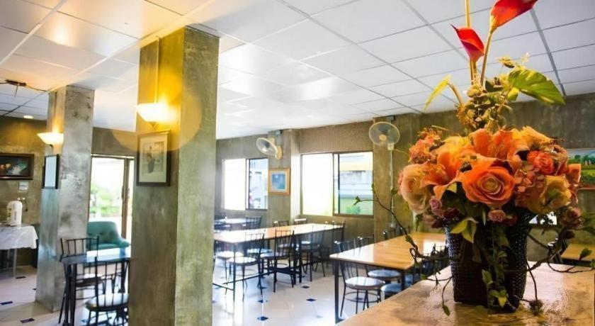 Central Place Hotel Rayong Dış mekan fotoğraf
