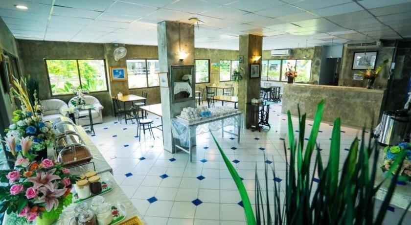 Central Place Hotel Rayong Dış mekan fotoğraf