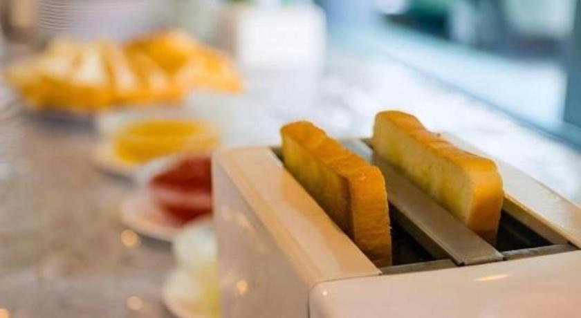 Central Place Hotel Rayong Dış mekan fotoğraf