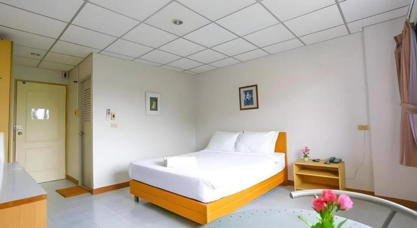 Central Place Hotel Rayong Dış mekan fotoğraf
